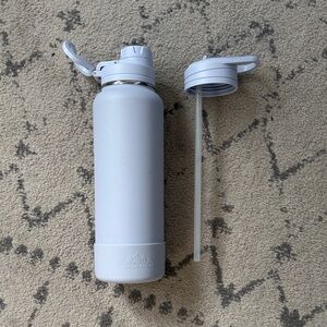Hydro Flask 40oz Periwinkle Bottle with Straw Lid